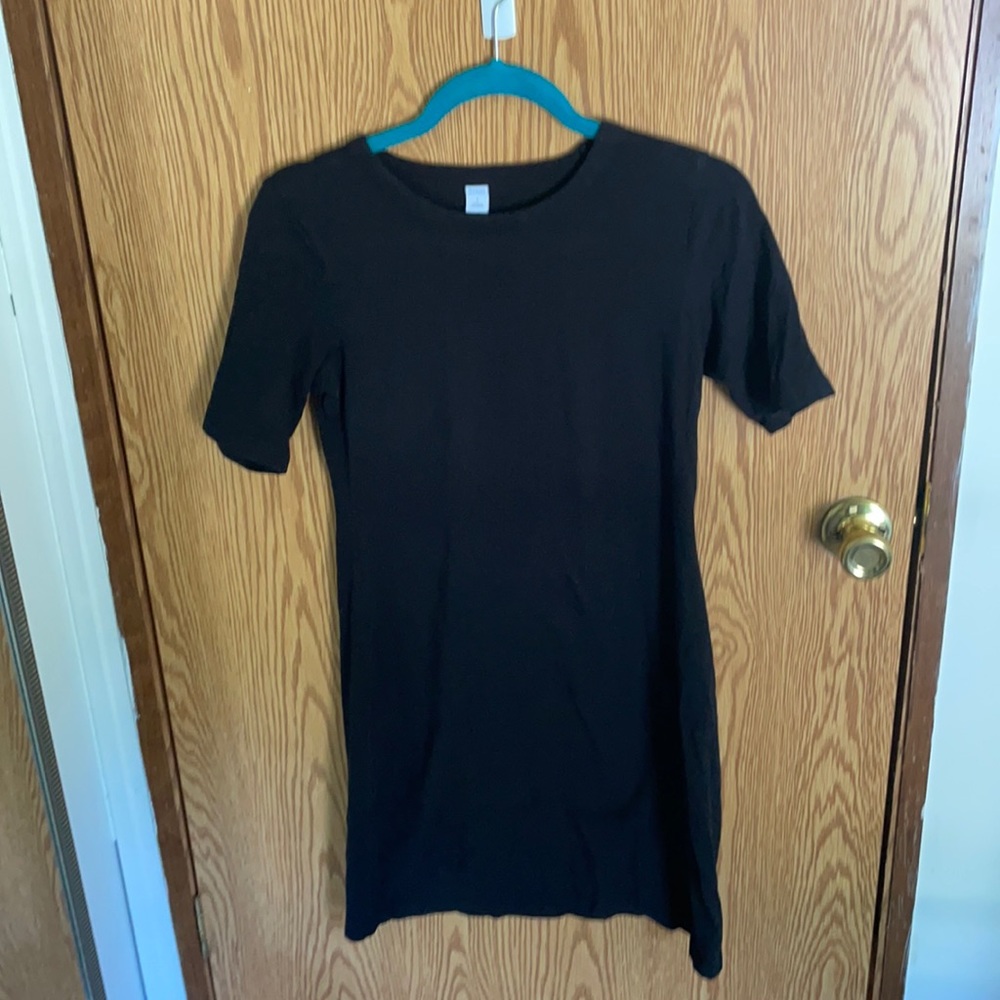 Black Cap Sleeve Fitted Dress